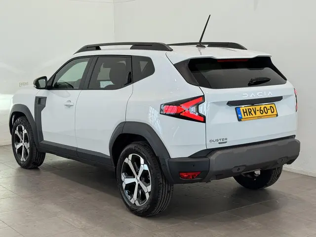 Dacia Duster 1.6 Hybrid 140 Journey 2025 Hybride Benzine 4