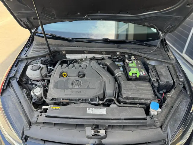 Volkswagen Golf 1.5 TSI Highline Business R 2018 Benzine 18