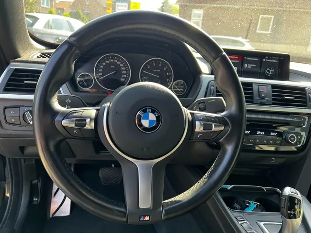 BMW 4 Serie Cabrio 420i Executive M Pakket 2019 Benzine 12