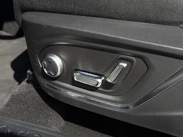 Lynk & Co 01 1.5 Aut. Hybrid 2024 Hybride Benzine 25