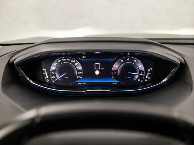 Peugeot 5008 1.2 PureTech Sport 7 Persoons 2022 Benzine 21