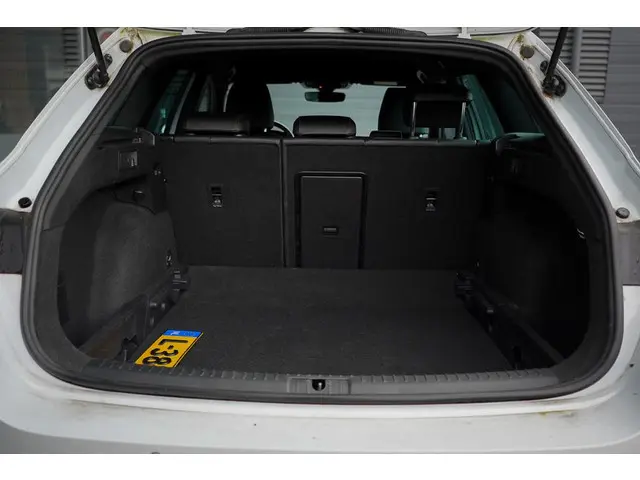 SEAT Leon Sportstourer 1.5 eTSI FR 2021 Benzine 9