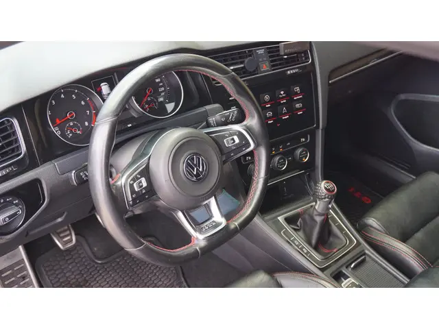 Volkswagen Golf 2.0 TSI 230pk GTI 2014 Benzine 31