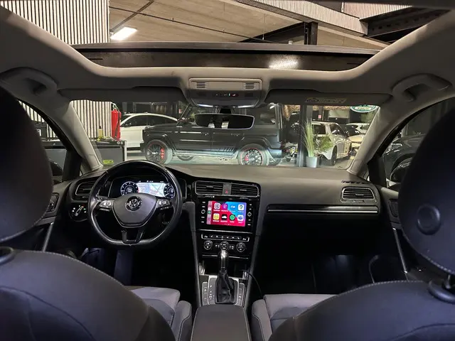Volkswagen Golf 1.0 TSI Highline DSG|PANO|NAP 2019 Benzine 3