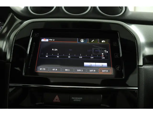 Suzuki Vitara 1.5 Hybrid Style 2022 Hybride Benzine 8
