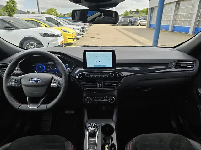 Ford Kuga 2.5 PHEV ST-Line X 2024 Hybride Benzine 28