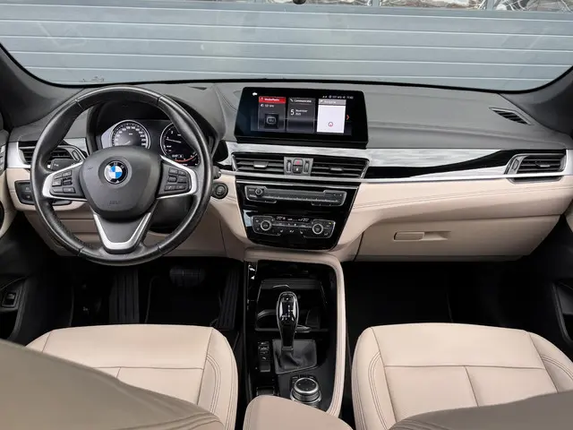 BMW X1 sDrive20i VDL NEDCAR EDITION 2019 Benzine 7