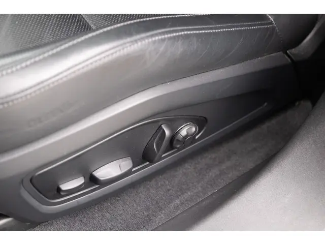 Porsche Taycan 4S Performance 84 kWh 2022 Elektrisch 18