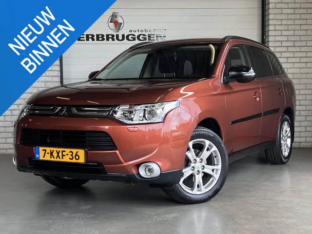 Mitsubishi Outlander 2.0 Intense+ 2013 Benzine