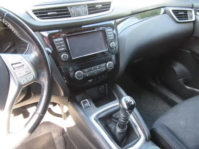 Nissan QASHQAI 1.2 Acenta met trekhaak 2016 Benzine 38
