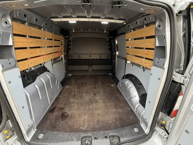 Volkswagen Caddy Cargo 2.0 TDI Comfort 2021 Diesel 13