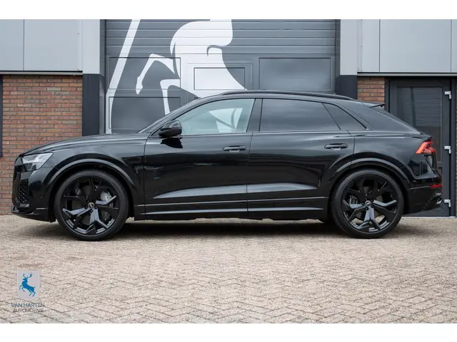 Audi Q8 4.0 TFSI RS Q8 quattro 2024 Benzine 4