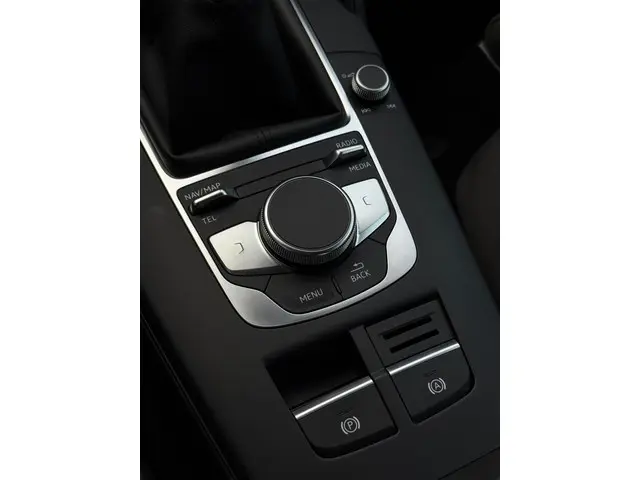 Audi A3 Limousine 30 TFSI Sport CarPlay 2018 Benzine 25