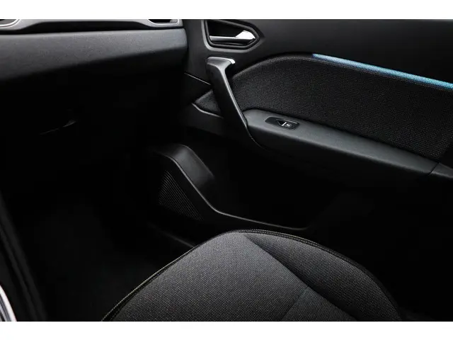 Renault Captur 1.3 mild hybrid Techno 160pk 2024 Benzine 36