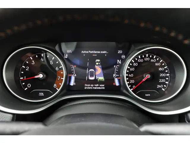 Jeep Compass 1.4 MultiAir Limited 4x4 2018 Benzine 37