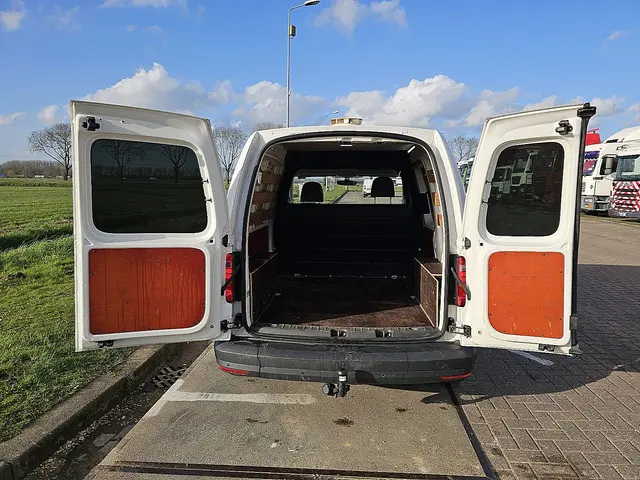 Volkswagen Caddy 2.0 2019 Diesel 13