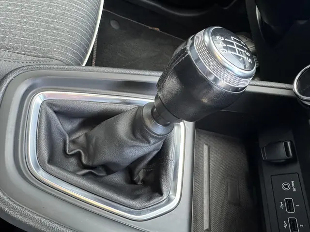 Renault Clio 1.0 TCe Intens 2021 Benzine 19