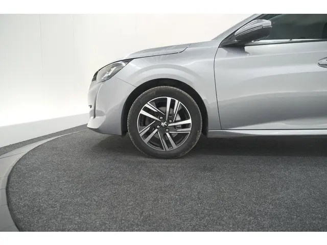 Peugeot 208 PureTech 100 Allure 2020 Benzine 17