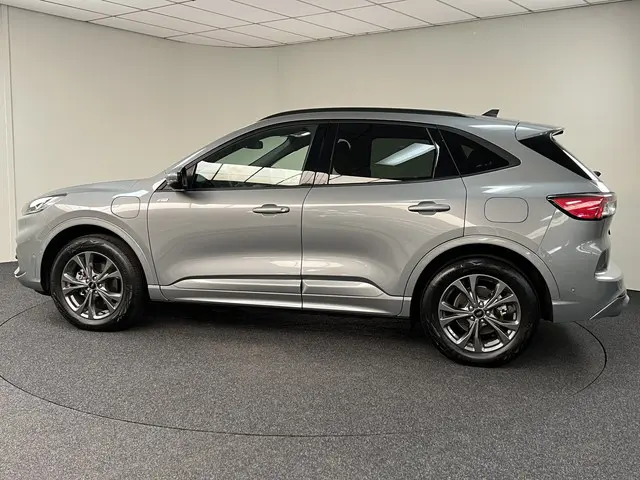 Ford Kuga 2.5 PHEV ST-Line X 2024 Hybride Benzine 4