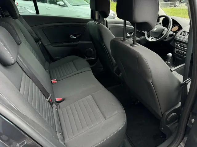 Renault Mégane Estate 1.2 TCe Limited 2015 Benzine 19