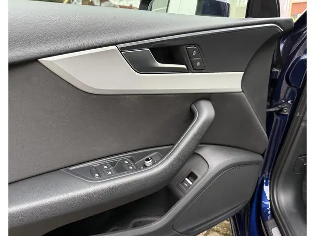 Audi A4 Avant 40 TFSI Advanced Edition 2022 Benzine 33