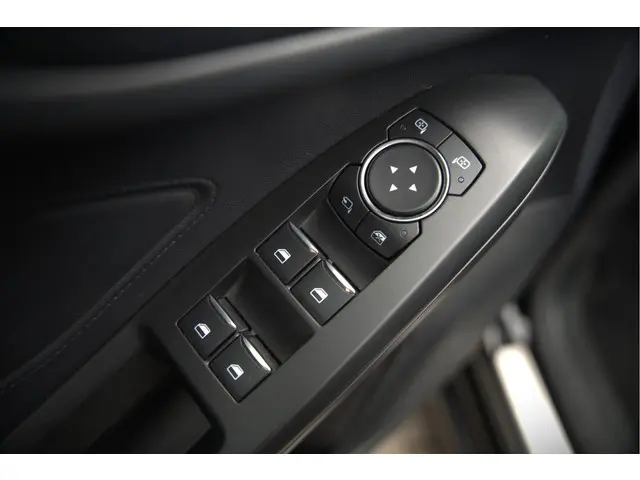 Ford Focus 1.5 EcoBoost ST Line Business 2019 Benzine 32