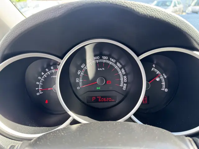 Kia Venga 1.6 CVVT Automaat ComfortLine 2019 Benzine 23