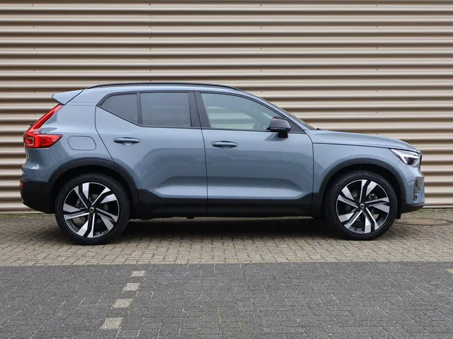 Volvo XC40 B3 Plus Dark 2023 Benzine 10