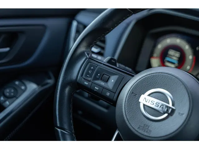Nissan QASHQAI 1.3 MHEV Xtronic N-Connecta 2021 Benzine 26