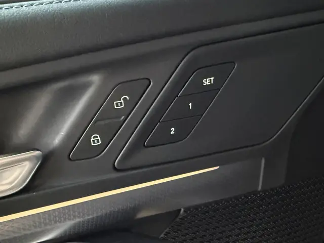 BMW X1 xDrive25e M SPORT 2025 Hybride Benzine 18