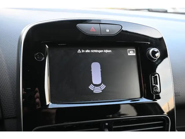 Renault Clio Estate TCe 90 Limited 2020 Benzine 21