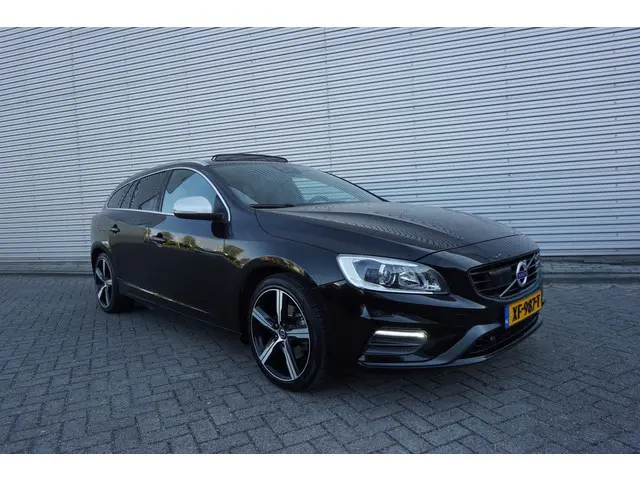 Volvo V60 2.0 D4 Business Sport - AUTOMAAT - 2019 Diesel 2