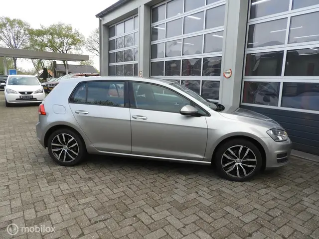 Volkswagen Golf 1.4 TSI Comfortline 2013 Benzine 8