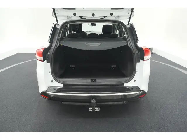 Renault Clio Estate TCe 90 Limited 2019 Benzine 55