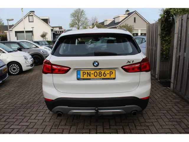 BMW X1 sDrive20i 260pk High Executive Pano 2017 Benzine 5