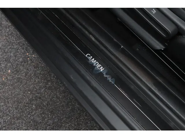 MINI Cooper 1.5 Camden Plus Edition 2023 Benzine 39