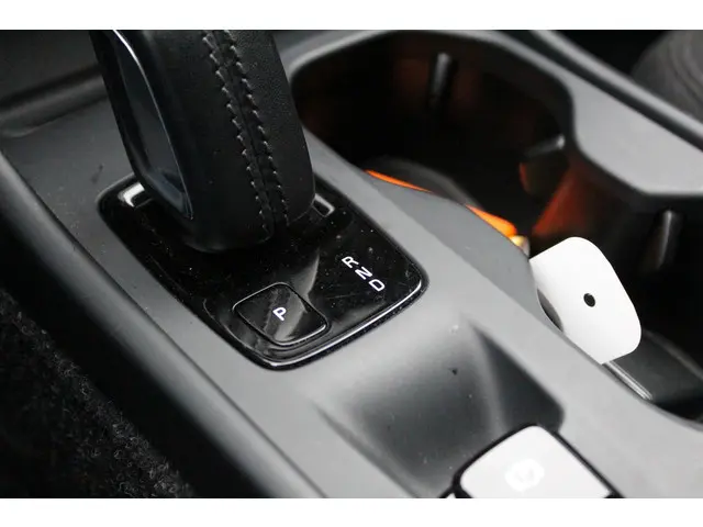 Volvo XC40 1.5 T2 Momentum Core 2021 Benzine 32