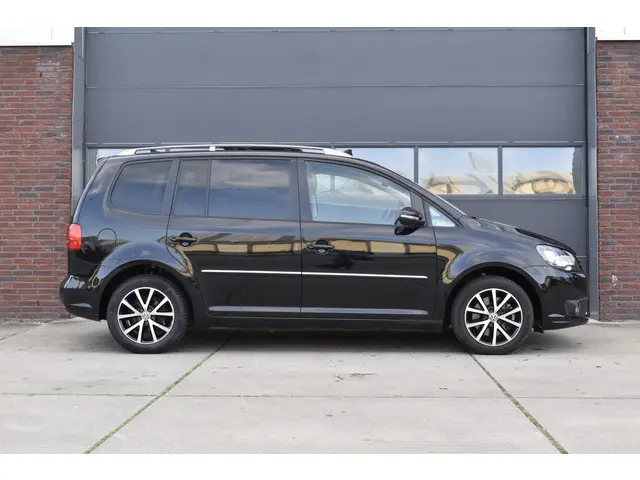 Volkswagen Touran 1.4 TSI Highline 7p. 2012 Benzine 9