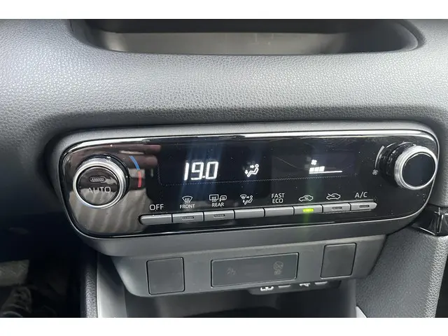 Toyota Yaris 1.5 Hybrid 115 Active 2024 Hybride Benzine 31