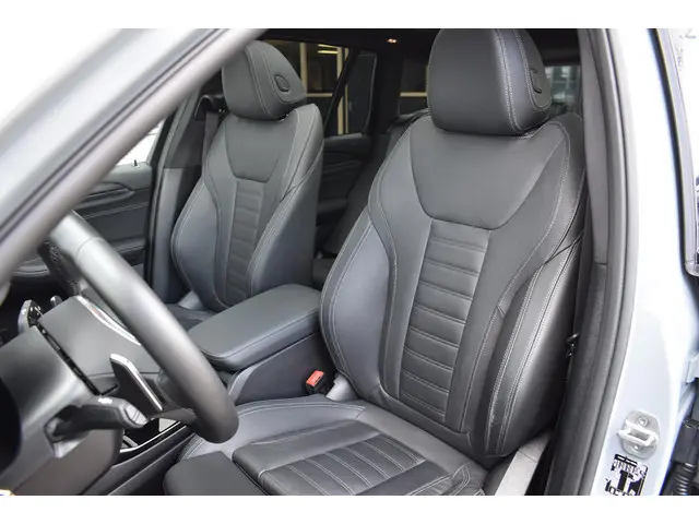 BMW X3 xDrive30e M Sport 2022 Hybride Benzine 5