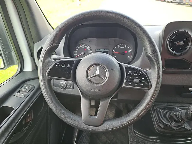Mercedes-Benz Sprinter 317 2022 Diesel 11
