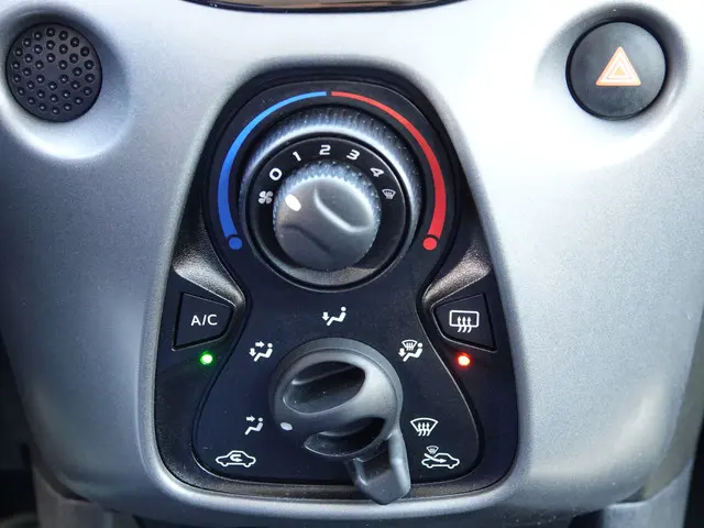 Toyota Aygo 1.0 VVT-i x-play 2021 Benzine 22