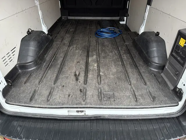 Ford E-Transit 390 68kWh 184PK 2023 Elektrisch 15