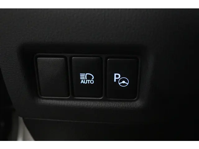 Toyota C-HR 1.8 Hybrid Style 2018 Hybride Benzine 30