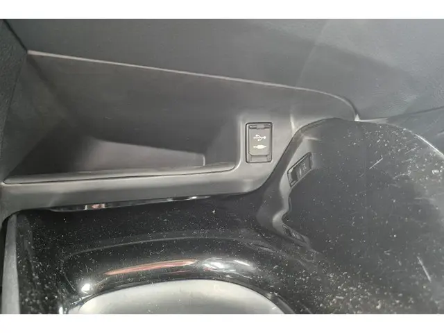 Toyota C-HR 1.8 Hybrid Style 2019 Hybride Benzine 30