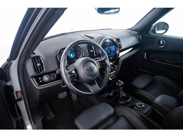 MINI Countryman Cooper SE ALL4 2022 Hybride Benzine 53