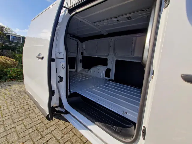 Opel Vivaro 2.0 Diesel 145 L3 2024 Diesel 8