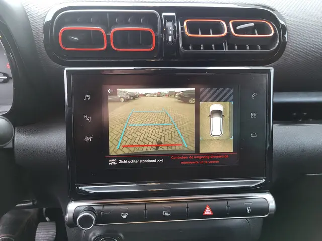 Citroën C3 Aircross 1.2 PureTech S&S Shine 2018 Benzine 17