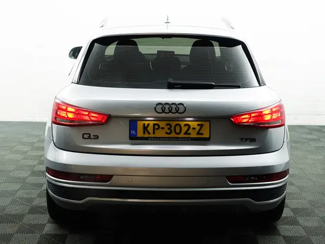 Audi Q3 1.4 TFSI S line Black Optic Aut- 2017 Benzine 31