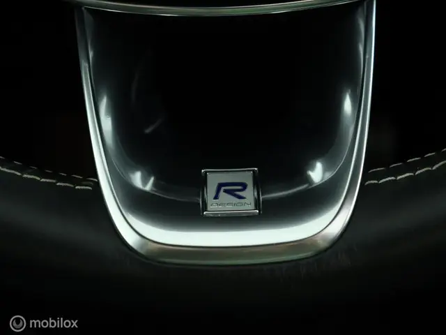 Volvo XC40 2.0 T5 AWD R-Design 2018 Benzine 38